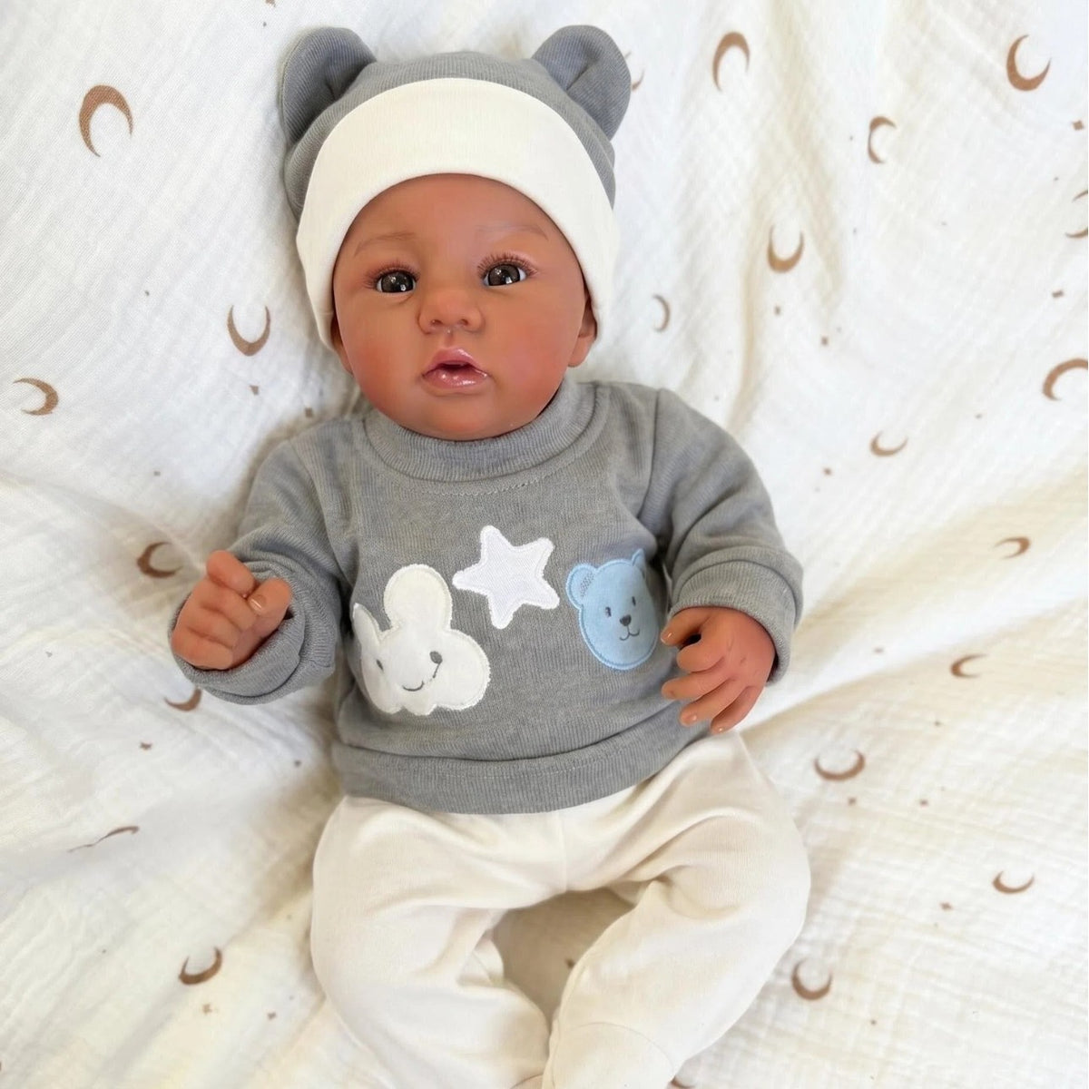 19 Zoll lebensechte Reborn-Puppe Abigail, dunkler Hautton, weicher Stoffkörper, kuschelig, 3D-bemalte Haut, sichtbare Adern, Sammlerpuppe