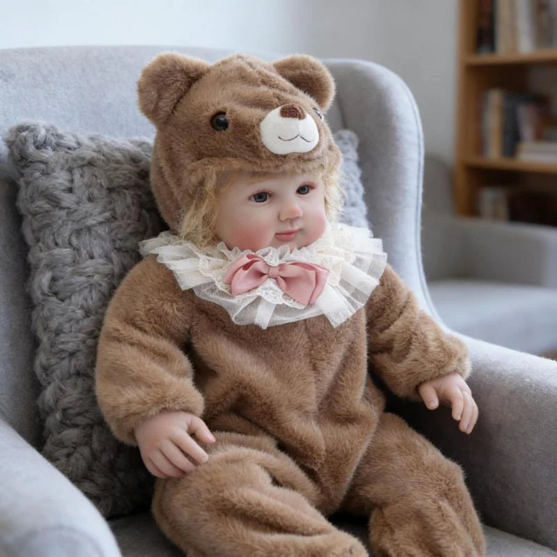 28-Zoll/70 cm große, realistische Vinyl-Babypuppe im braunen Plüschbären-Anzug – handbemaltes Sammlerstück mit blauen Acrylaugen