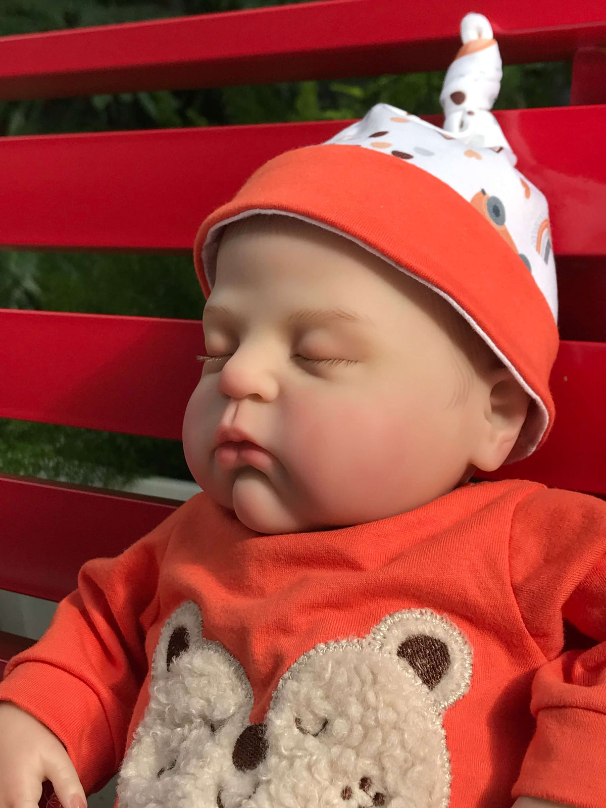 18 Zoll Reborn-Babypuppe im roten Outfit