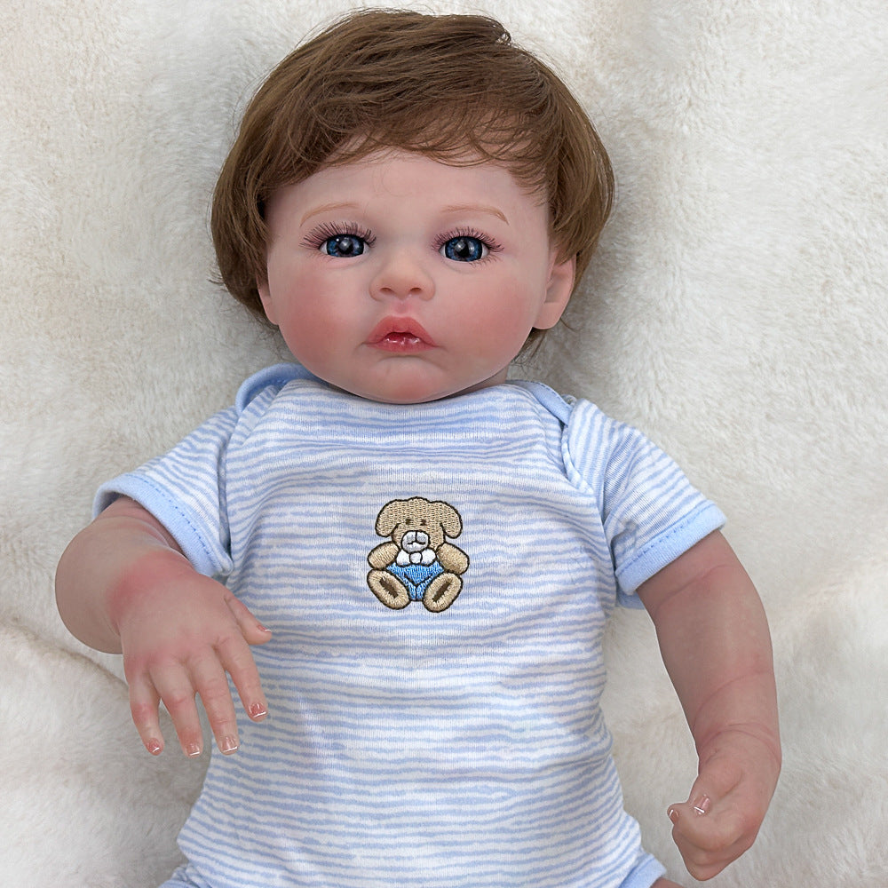 18 Zoll (ca. 46 cm) lebensgroße Ganzvinyl-Babypuppe, niedliches Outfit mit Bärenmuster, klassisches Erinnerungsstück für Geburtstage und die Feiertagssaison