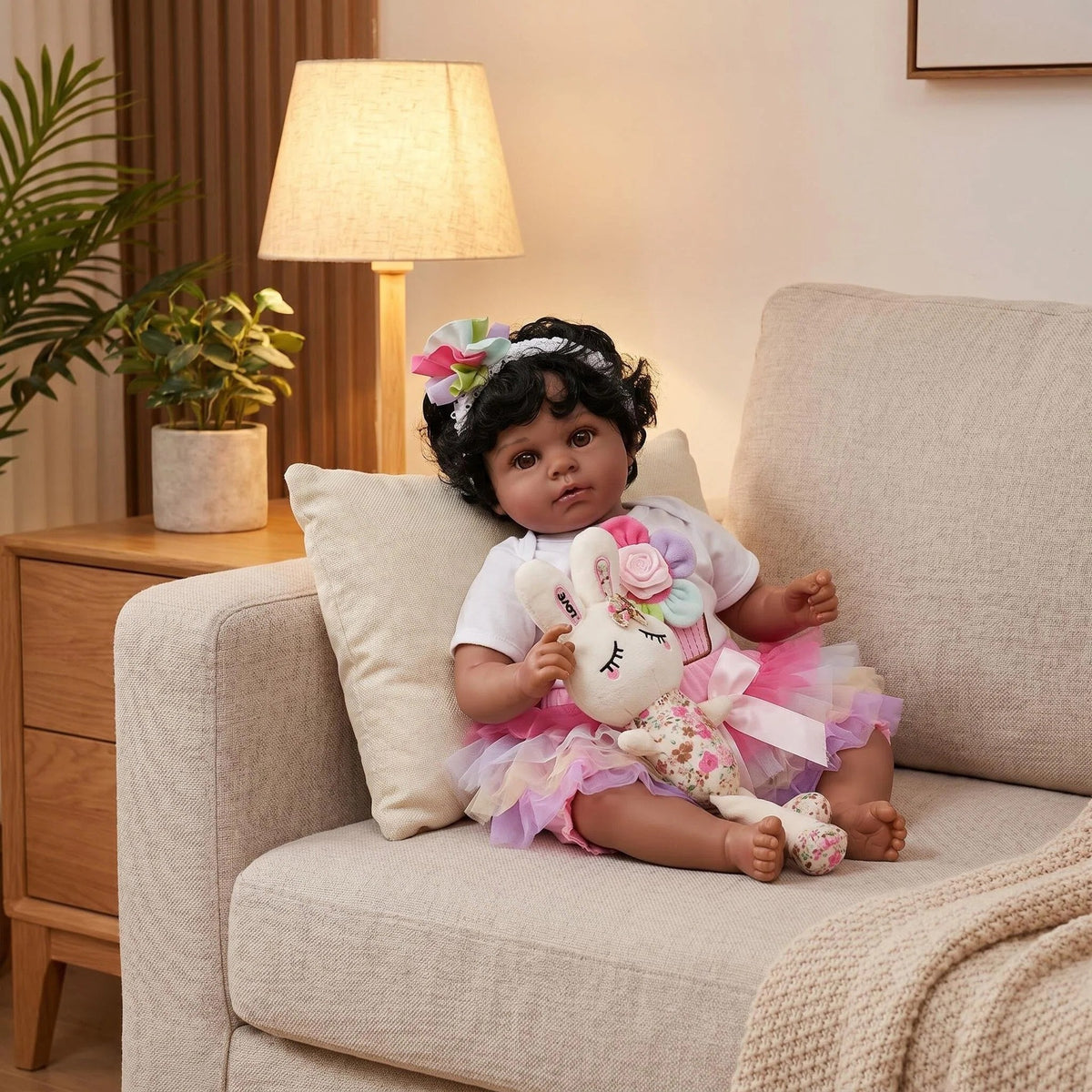 22 Zoll Reborn-Puppe mit Stoffkörper und regenbogenfarbenem Tüllkleid-Set, emotionaler therapeutischer Begleiter, einzigartiges Überraschungsgeschenk für Geburtstagsfeiern und westliche Feiertage