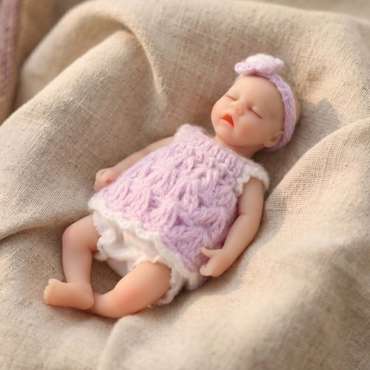 6-Zoll-Handflächen-Reborn-Babypuppe aus massivem Silikon, realitätsnahes, dehnbares Kinderspielzeug als Geschenk und Sammlerstück