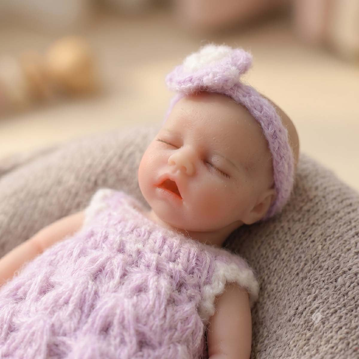 6-Zoll-Handflächen-Reborn-Babypuppe aus massivem Silikon, realitätsnahes, dehnbares Kinderspielzeug als Geschenk und Sammlerstück