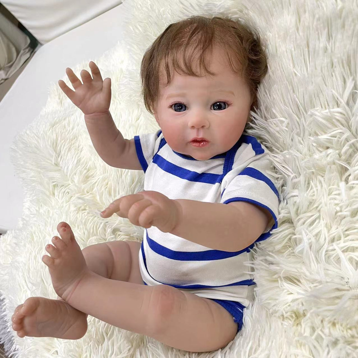 50 cm lebensechte Reborn-Babypuppe mit Stoffkörper, 3D-Haut, handgefertigte Puppe, Kinderspielzeug für Mädchen, Reborn-Puppen