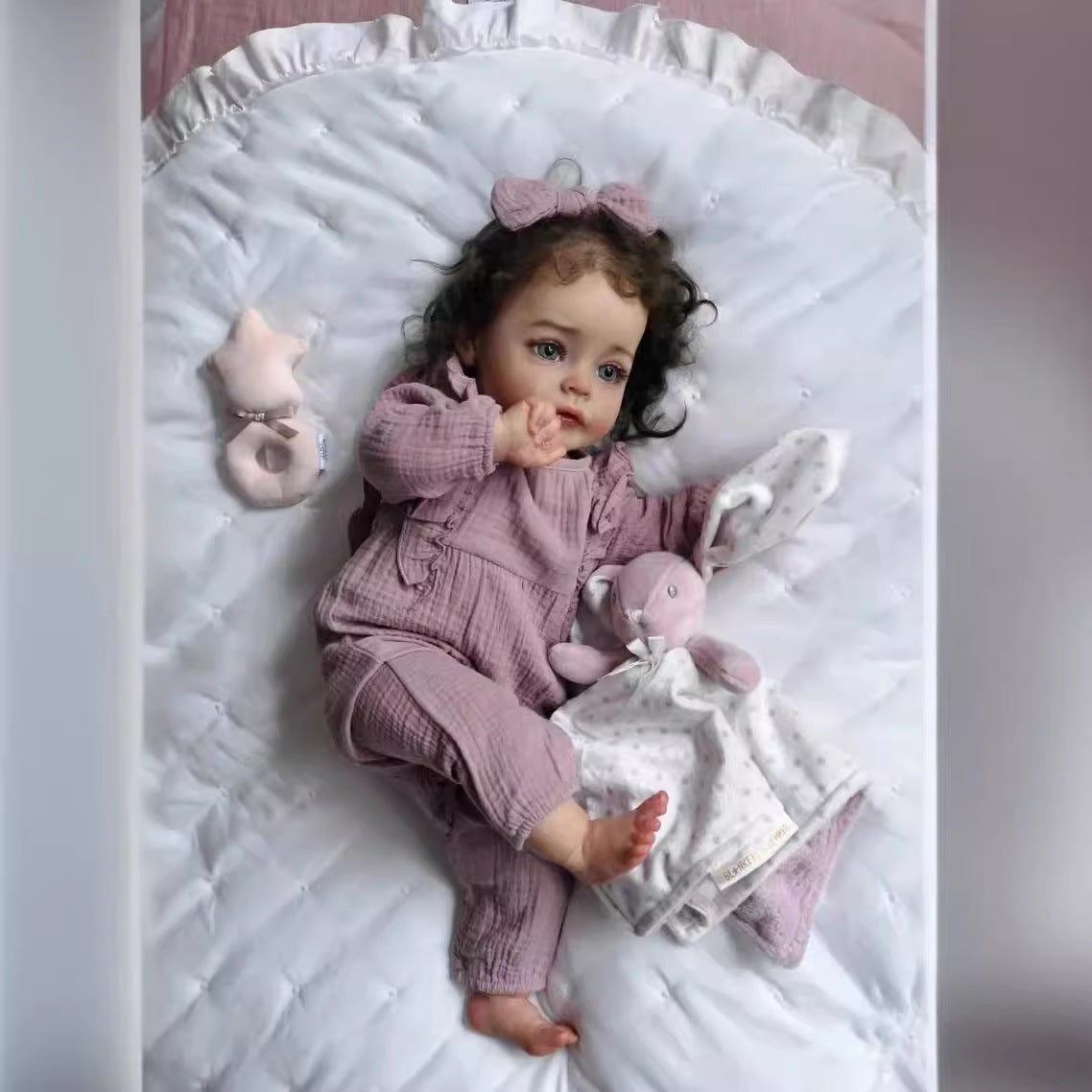 24 Zoll Reborn Puppen mit Stoffkörper lebensechte Puppe Geschenk für Damen und Mädchen