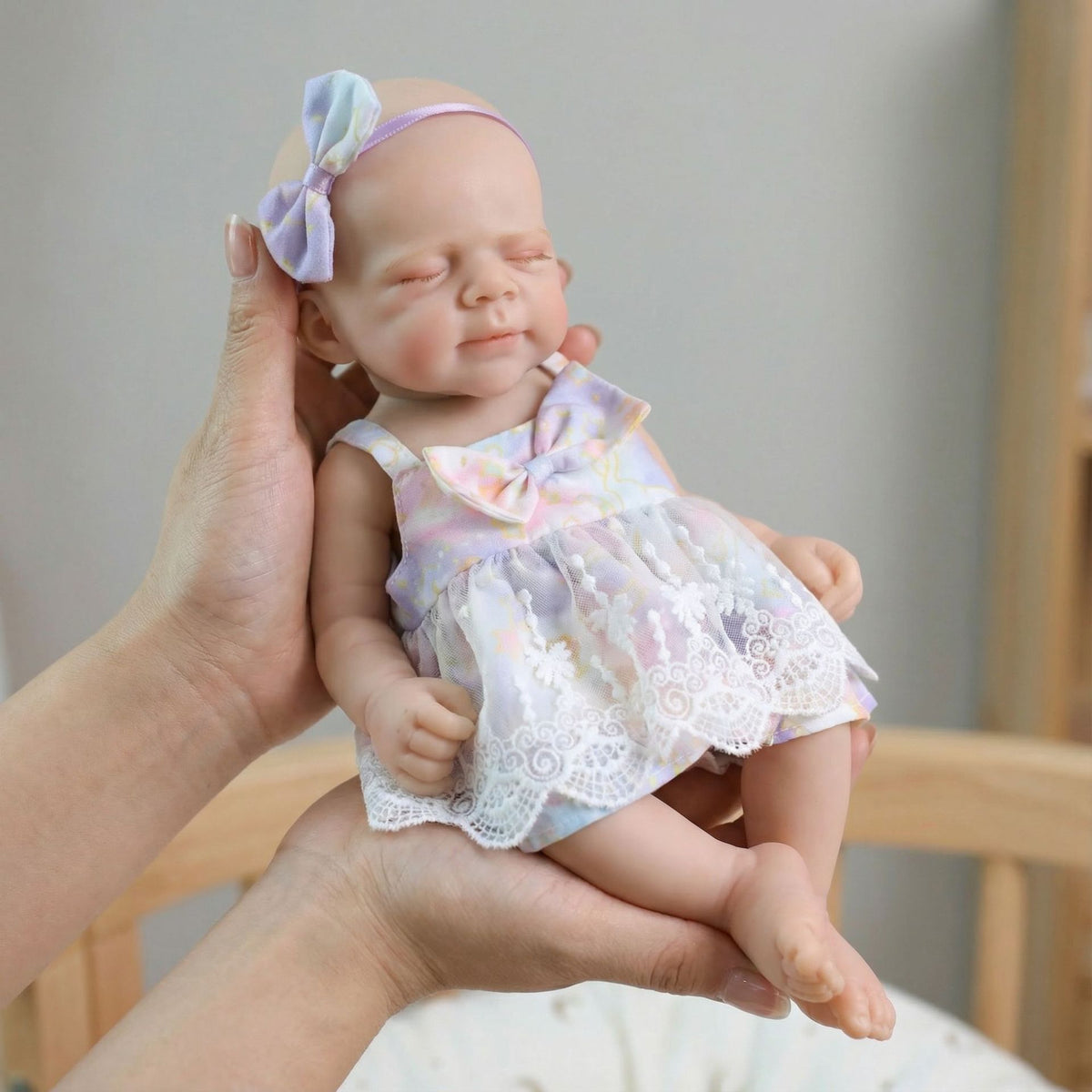 12-Zoll-Reborn-Puppe Pascale aus massivem Silikon mit bedrucktem Rock als Weihnachtsgeschenk für Kinder