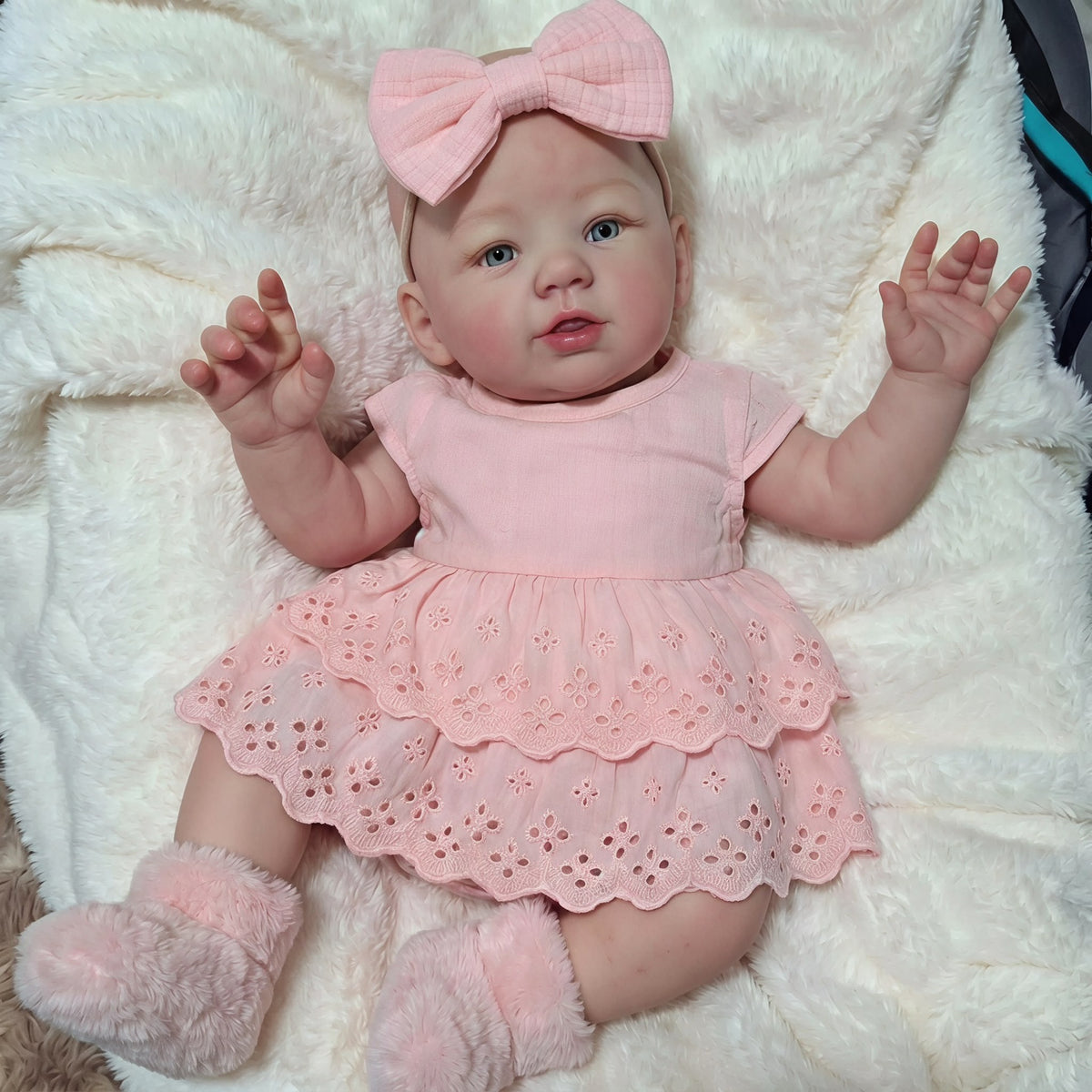 Realistische 48 cm Reborn-Puppe aus Vollvinyl mit offenen Augen, rosa Prinzessinnen-Outfit, Urlaubsgeschenk für Kinder und Sammler