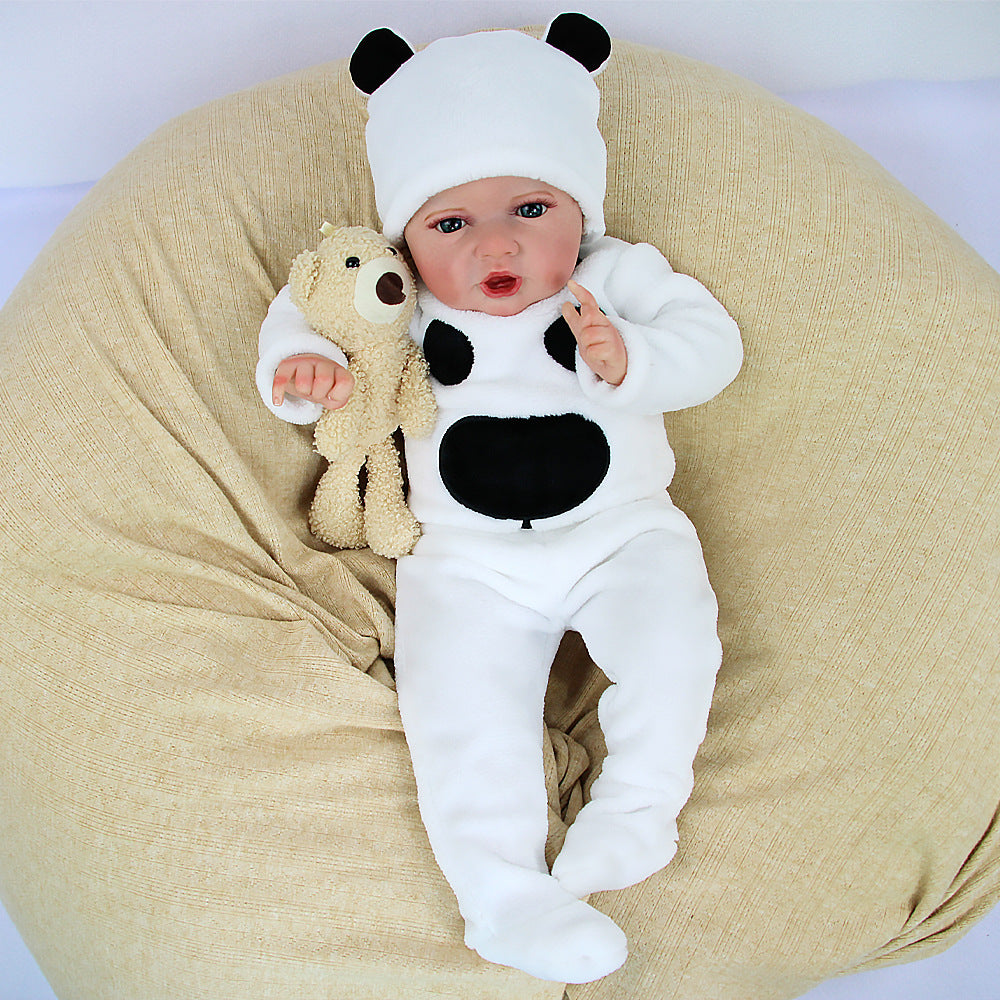 22-Zoll-Reborn-Babypuppe mit Stoffkörper und offenen Augen, süßes Plüsch-Outfit im Panda-Design, Geschenkidee für Geburtstage und Feiertage