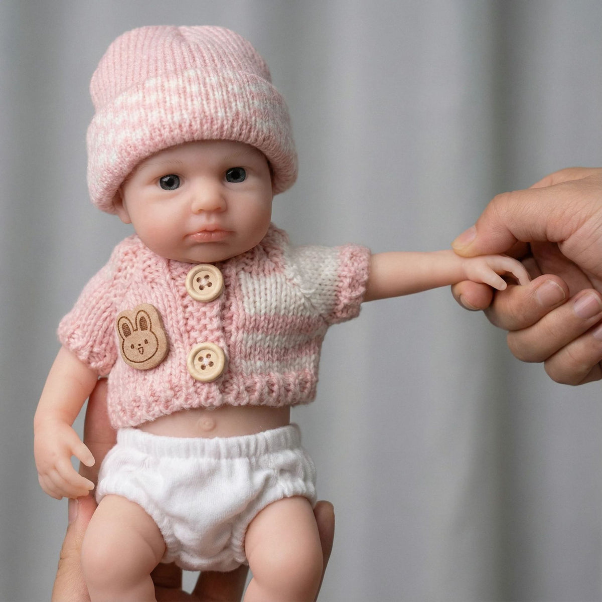 8-Zoll-Reborn-Puppe aus Vollsilikon mit kurzem Ärmel und Puder-Pullover