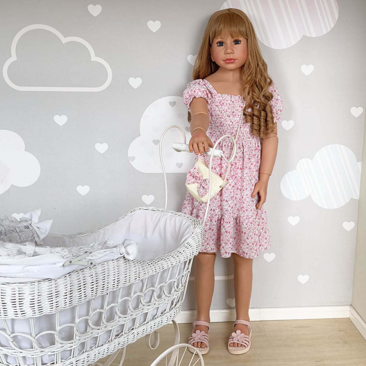 120 cm große, stehende Reborn-Kleinkindpuppen mit Vollvinylkörper, Begleitspielzeug für jeden Anlass, geeignet als Geschenk für Feiertage und zur Dekoration zu Hause
