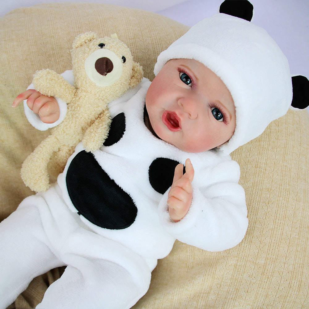 22-Zoll-Reborn-Babypuppe mit Stoffkörper und offenen Augen, süßes Plüsch-Outfit im Panda-Design, Geschenkidee für Geburtstage und Feiertage