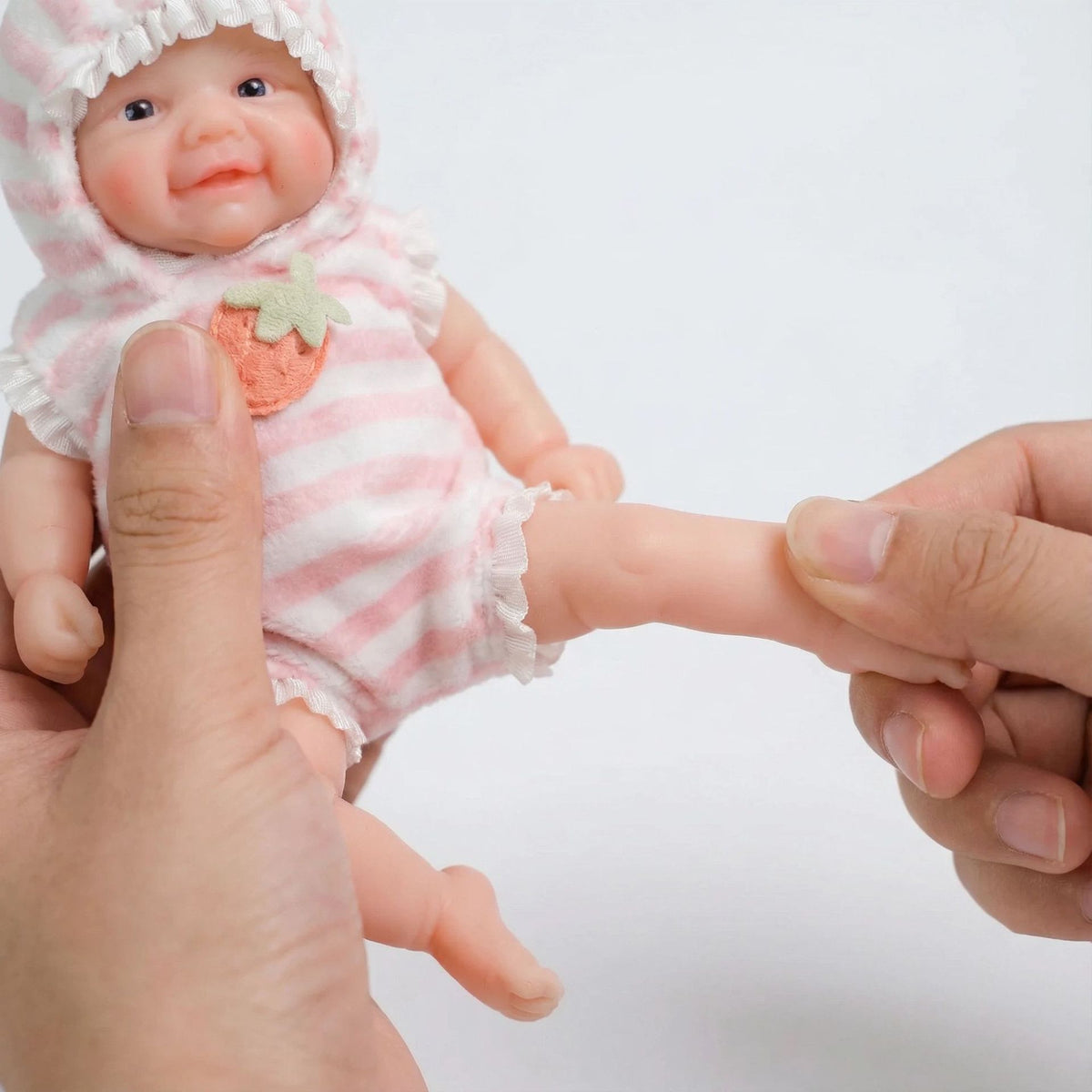6 Zoll große, massiv gegossene Reborn-Puppe aus Silikon mit Erdbeermuster