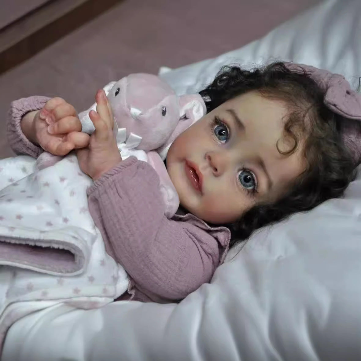 24 Zoll Reborn Puppen mit Stoffkörper lebensechte Puppe Geschenk für Damen und Mädchen