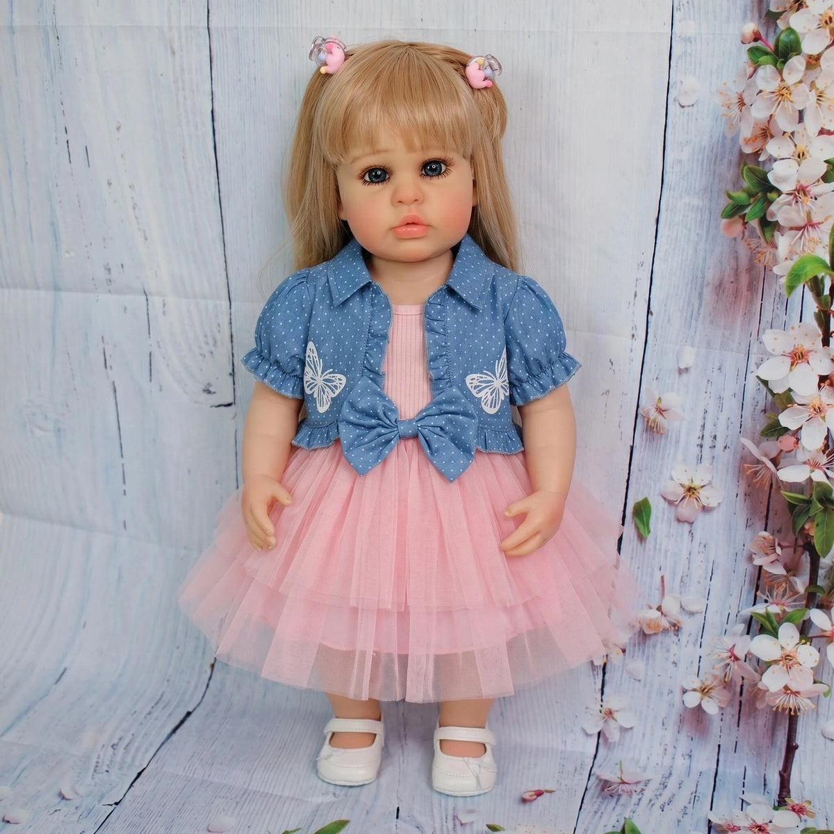 Lebensechte 56 cm große stehende Reborn-Kleinkindpuppe mit Ganzkörper-Vinyl, blonden Zöpfen, Prinzessinnen-Outfit, festliches Geschenk für Kinder und Sammler