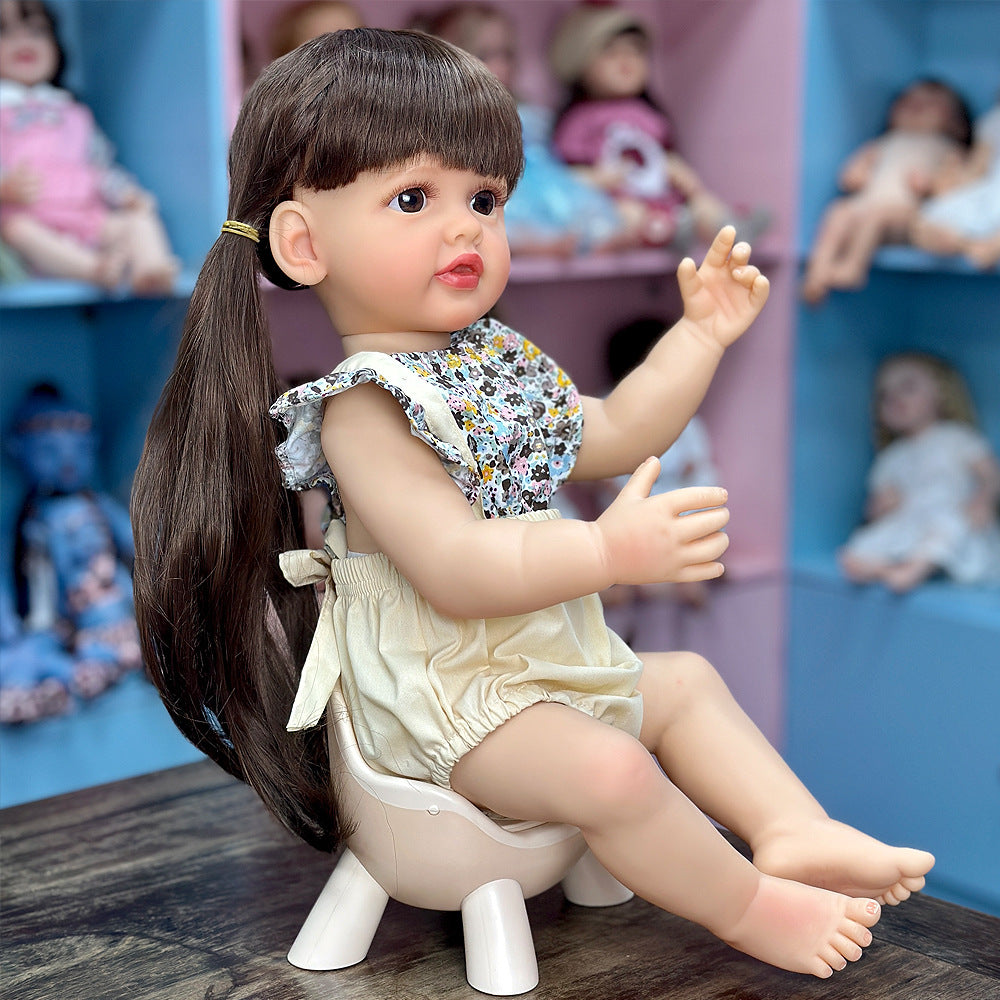 Realistisch wirkende 22-Zoll-Sammelpuppe aus Vollvinyl, Frisur mit zwei Zöpfen, altersübergreifendes Spielzeug für Kinder und erwachsene Puppensammler