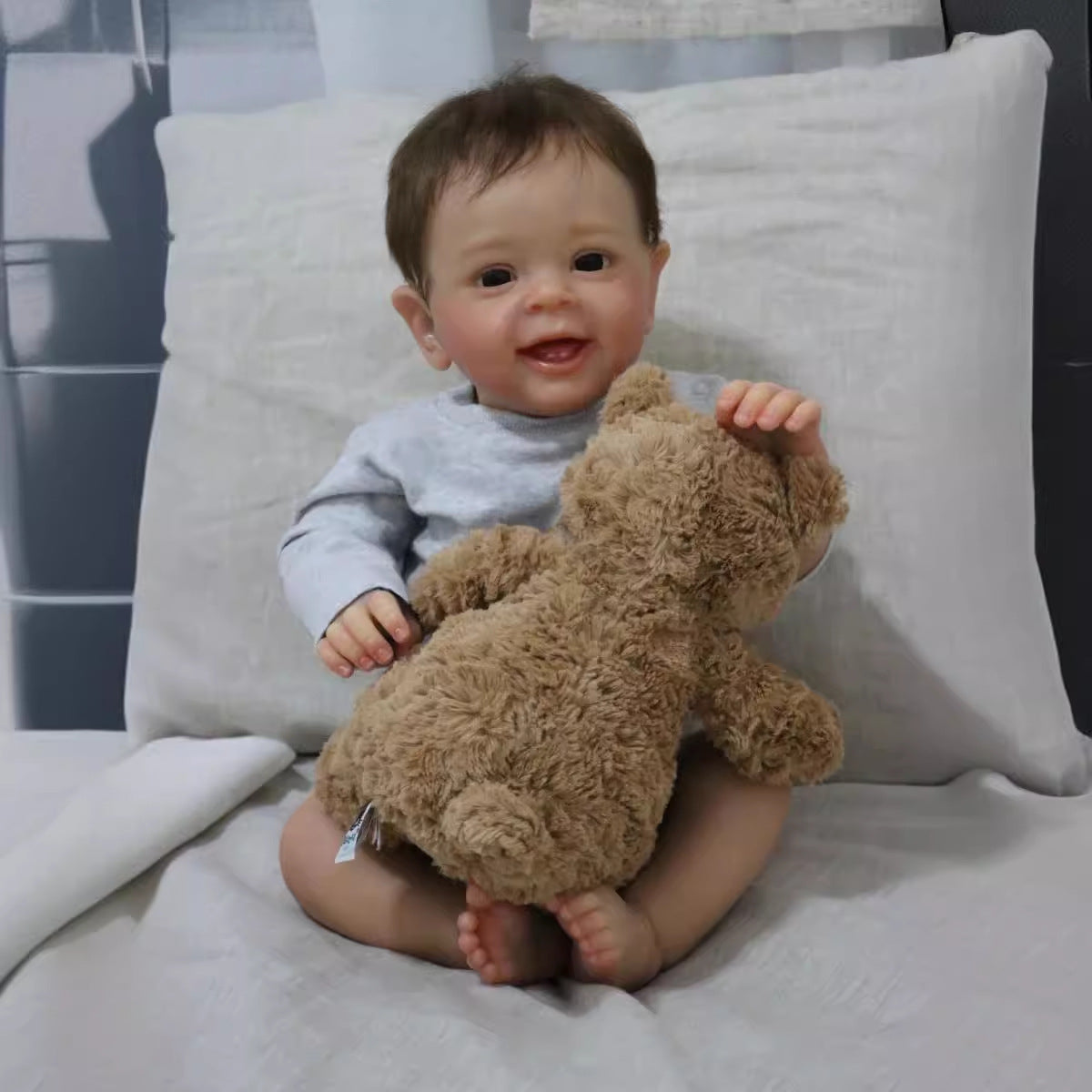 58 cm realistische Reborn-Babypuppe mit Stoffkörper, Neugeborenen-Puppe als Geschenk