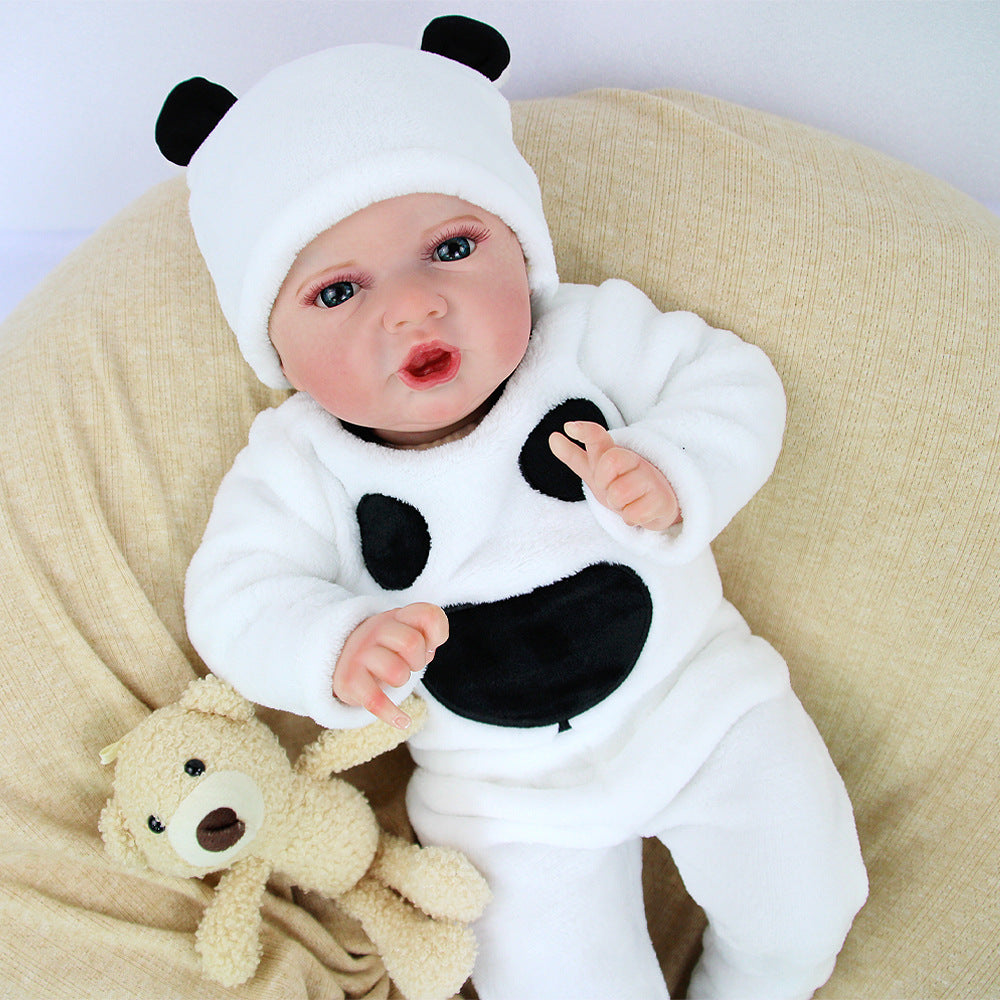22-Zoll-Reborn-Babypuppe mit Stoffkörper und offenen Augen, süßes Plüsch-Outfit im Panda-Design, Geschenkidee für Geburtstage und Feiertage