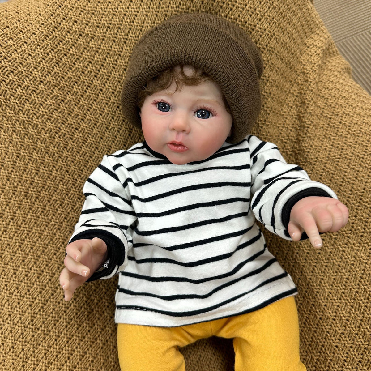 50 cm Reborn Babypuppe mit weichem Stoffkörper, lebensechte Neugeborenen-Spielpuppe für Mädchen