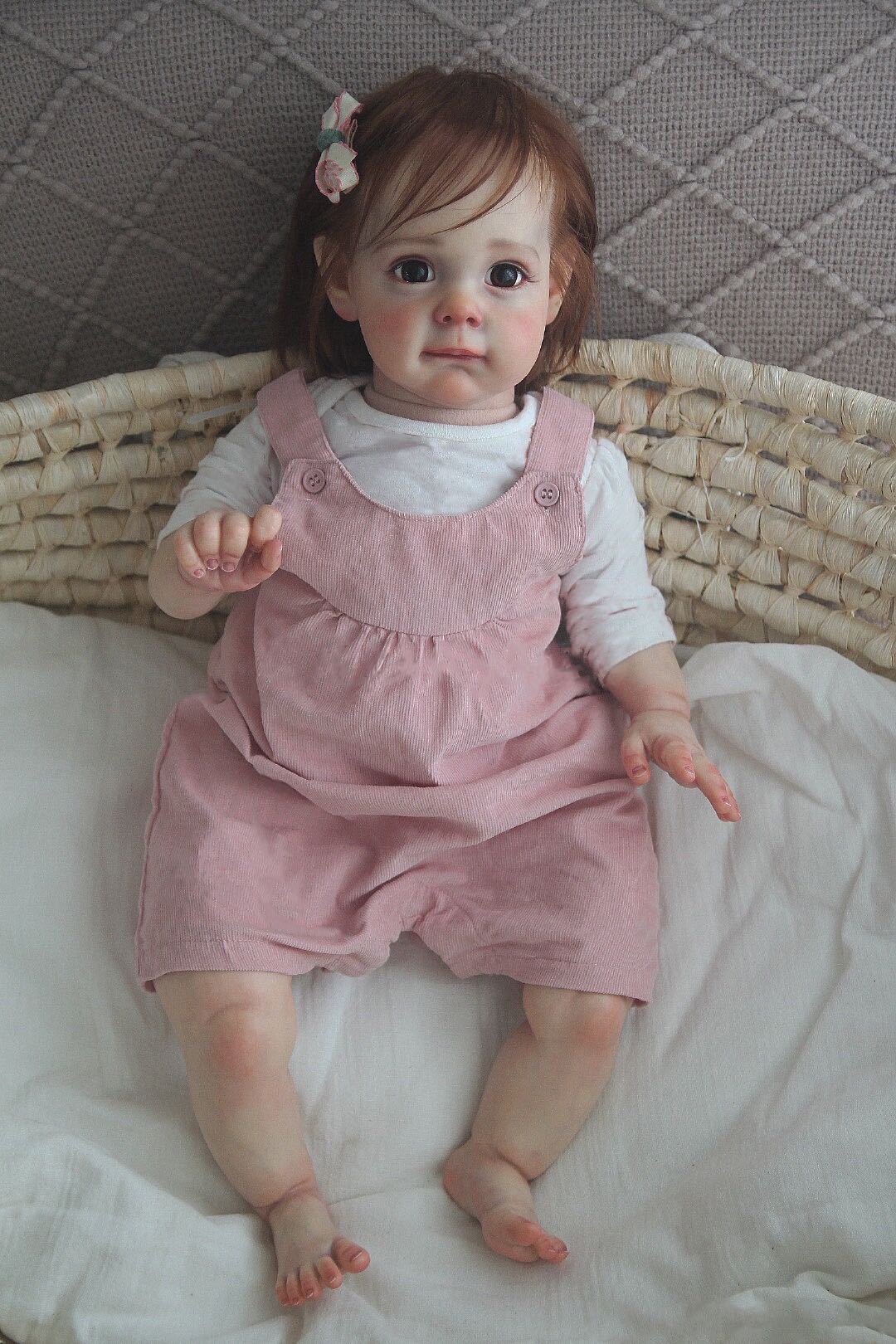 24 Zoll Reborn Babypuppe Mädchen Kleinkind handgefertigt mit Stoffkörper lebensechte Neugeborenen-Geschenkpuppe